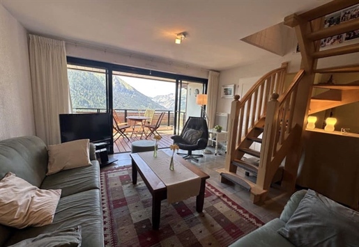 3+ Bed Apartment with Panoramic Views and Parking, Chatel