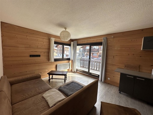 Renovated 1 Bed Apartment with Corner Balcony, Chatel Vonnes
