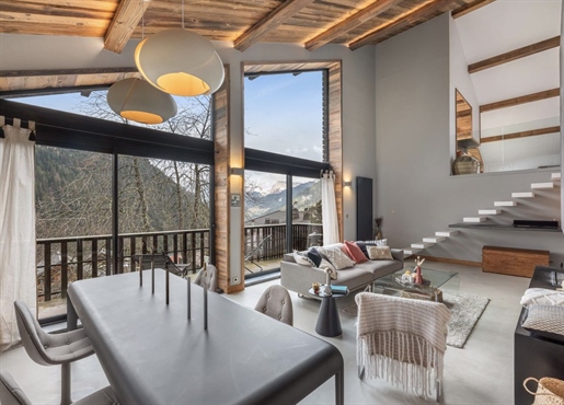 Large Modern Duplex Apartment in the Heart Chatel