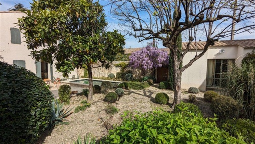 Beautiful Character Property in Saint-Remy-de-Provence