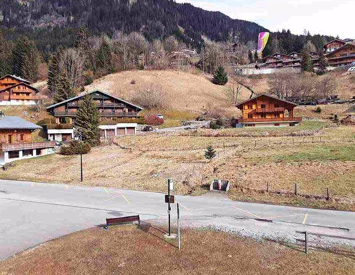 Two Bed Apartment with Garage in Chatel Linga