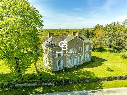 Large Manor House between Le Mans and Laval