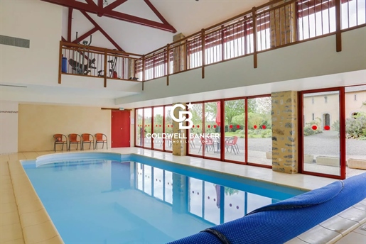 Fantastic opportunity for a large property on 7 acres close to Sablé-sur-Sarthe