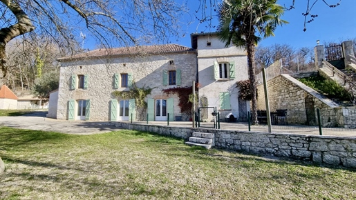 Beautiful stone property with open views in the Tarn et Garonne