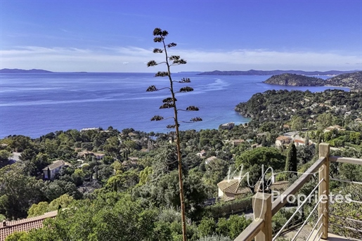 Le Rayol Canadel Sur Mer Top of villa with panoramic sea view view of the islands
