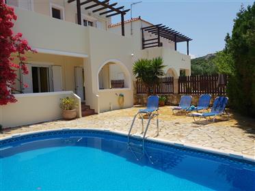 Villa med pool nära stranden Almyrida Chania 