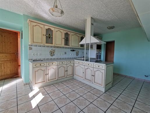 Country house with possible one level living