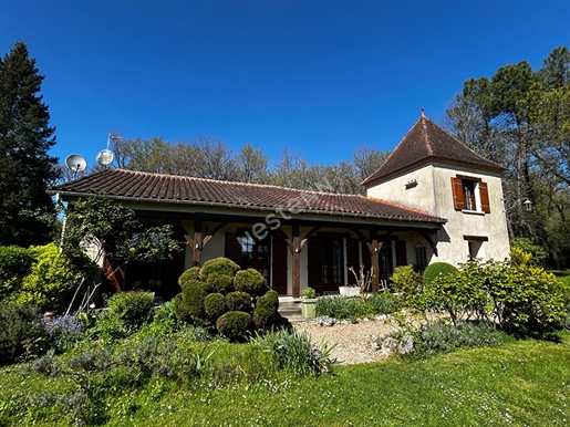 Maison Périgourdine en Pleine Nature avec 5 Chambres à Lisle (Dordogne - 24)