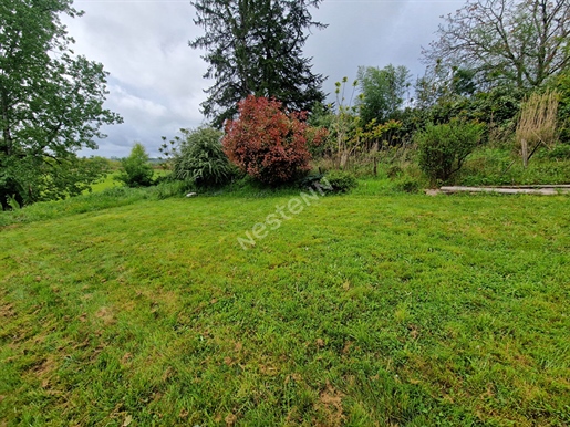 Maison en pierre en Périgord Vert proche Piégut-Pluviers avec jardin