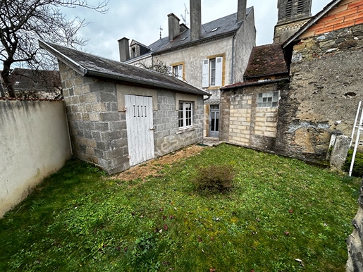 Dorpshuis in Lanouaille met 4 slaapkamers - ideaal voor investering