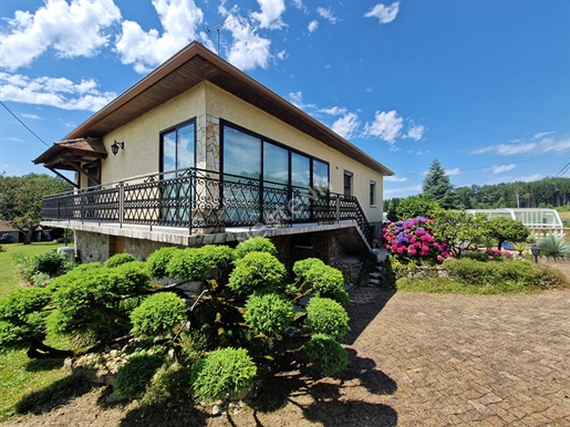 Haus im gesamten Keller mit Garage und Swimmingpool, 7 Minuten von Nontron entfernt