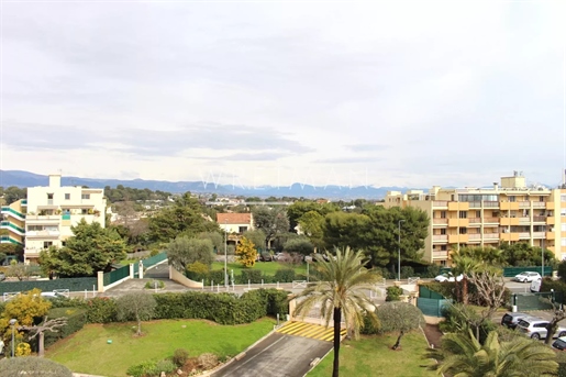 Two bedroom apartment - Antibes