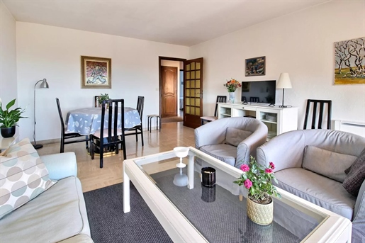 Two-Bedroom apartment with sea view just south of the centre - Vence
