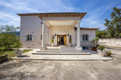 Majestic house in a quiet area- Vence