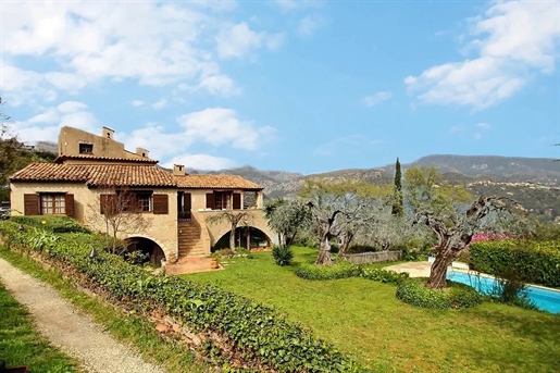 Mas Provençal with stunning view, Le Broc