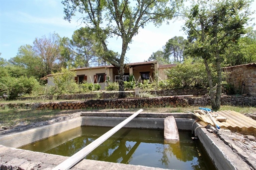 Villa de plain-pied avec piscine - Fayence