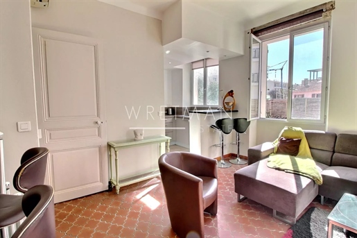 Charming three bedroom flat - Antibes old town