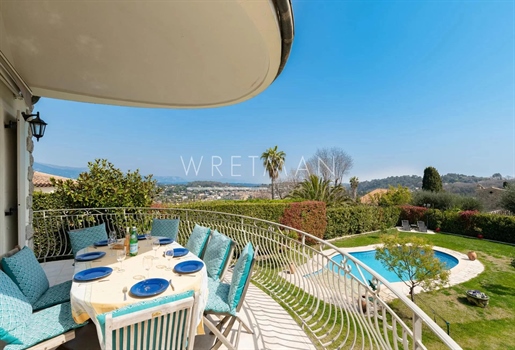 4 bedroom villa 1 km from the village with a stunning view - Valbonne