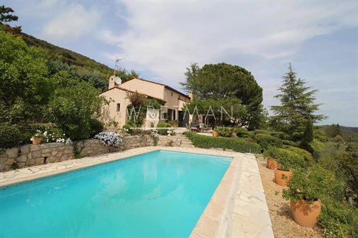 Charming villa with swimming pool and view - Montauroux
