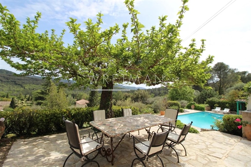 Charmante villa avec piscine et vue - Montauroux