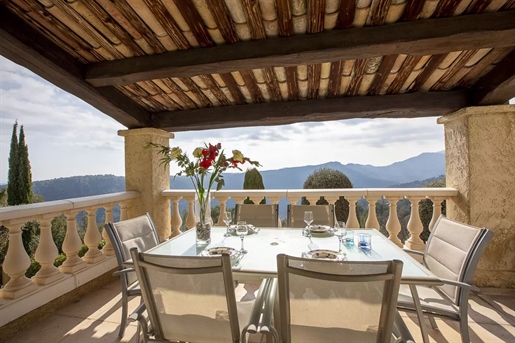 Belle villa provençale avec vue sur la montagne et la mer - Tourrettes sur Loup