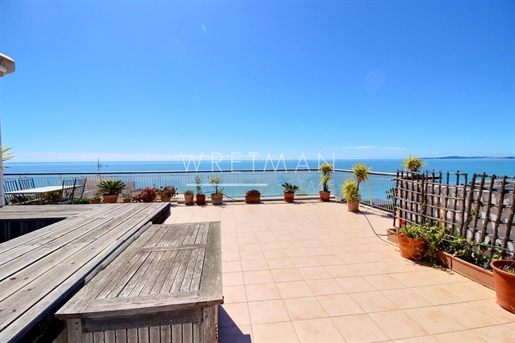 Lovely 3-room apartment with an exceptional rooftop terrace with a panoramic view over the sea -Cagn
