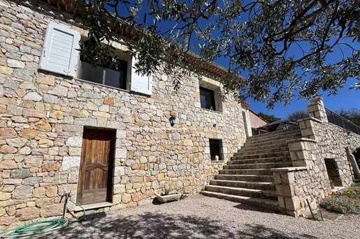 Wunderschönes Bauernhaus aus Stein komplett renoviert - Seillans