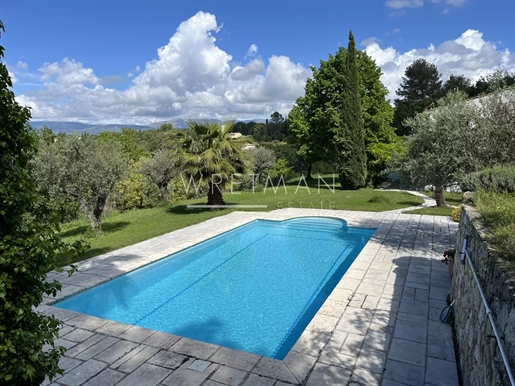 Villa 5 chambres avec très belle vue panoramique - Montauroux