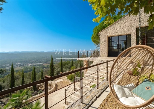 Exceptional property with panoramic view - Montauroux