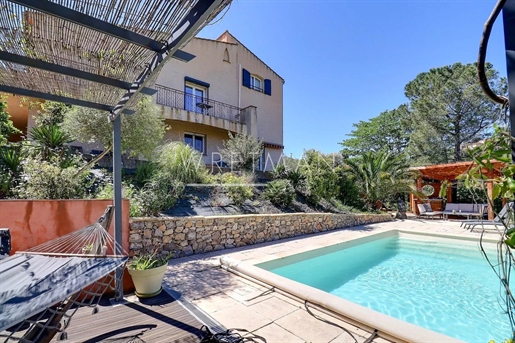 Elégante villa avec piscine et belle vue - Roquebrune-sur-Argens