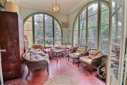 Charming old French villa with garden of 2649 sqm - Menton centre