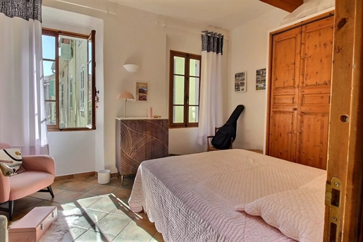 Village house in the heart of Vence with terrace - Vence