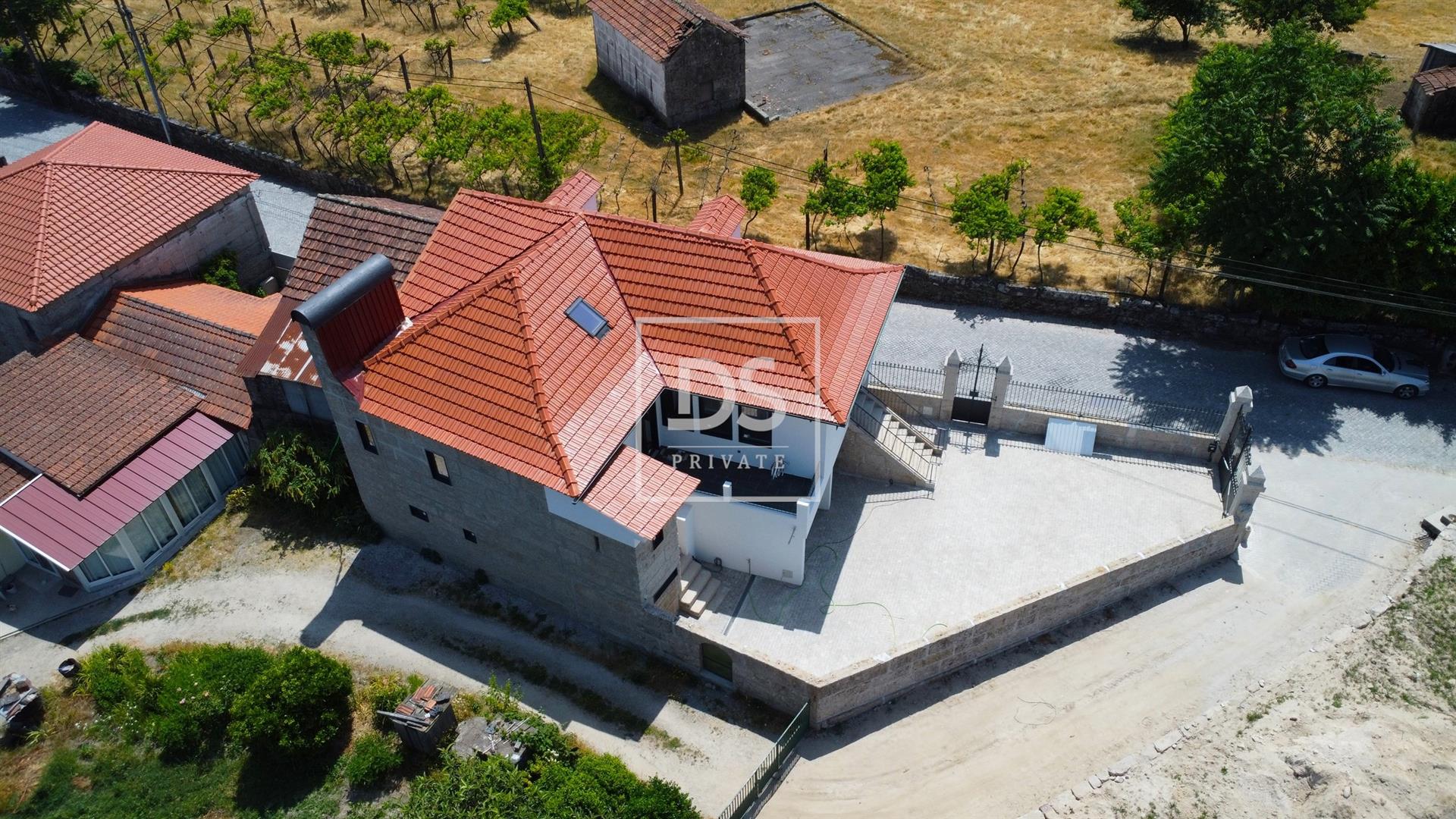 New 3 Bedroom Duplex Apartment in Fregim, Amarante