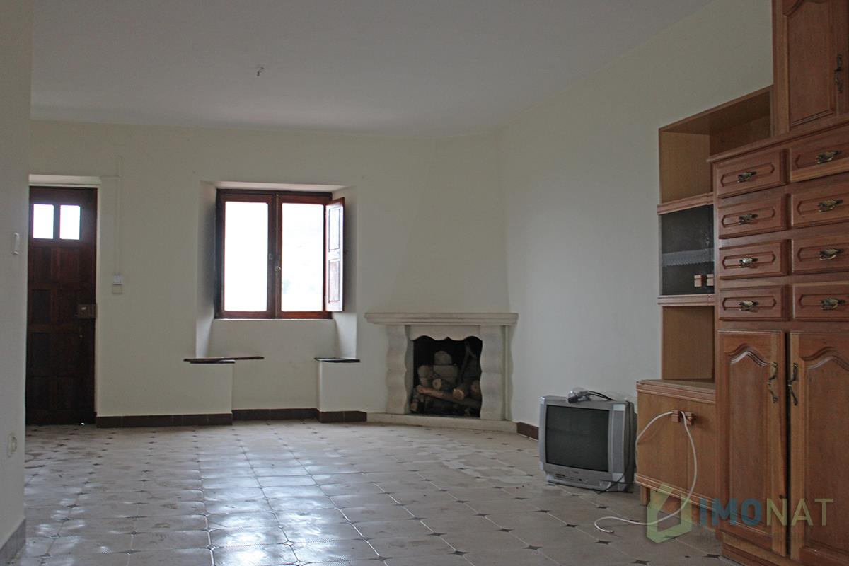 House 2 Bedrooms