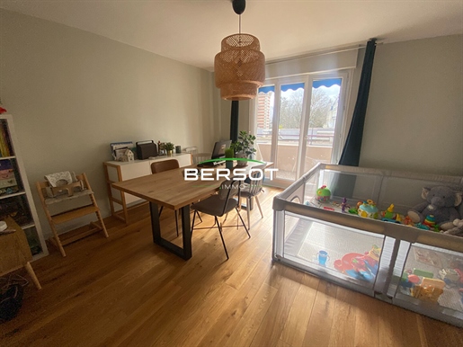 Besançon Chaprais wijk 4 slaapkamer appartement met balkons en garage