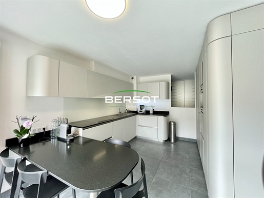 Wohnung T4 von 104 m² in der Innenstadt von Evian Seeblick