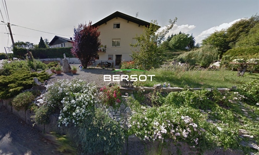 Maison familiale proche de la Suisse