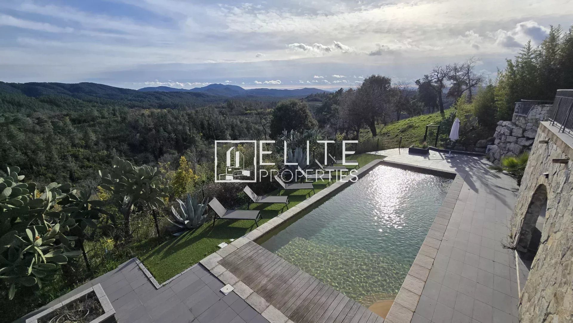 Maison à vendre, 218m², Tanneron