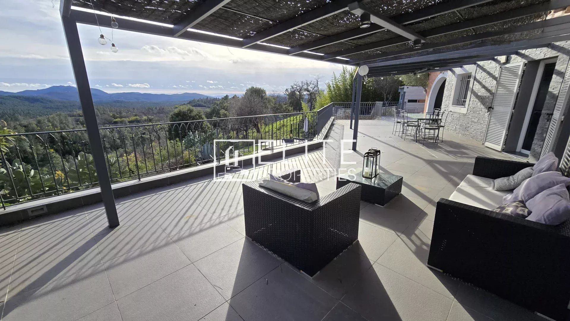 Maison à vendre, 218m², Tanneron