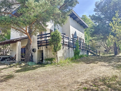 Charming Chalet in Saint Auban - Your Countryside Retreat!