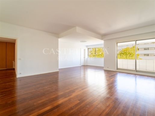 Zakup: Mieszkanie (4100)