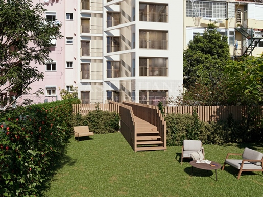 3 bedroom apartment with balcony in new development in Campo Pequeno