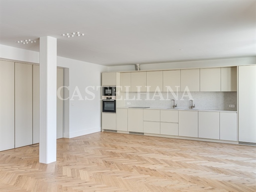 5 bedroom duplex apartment in new development in Beato, Lisbon