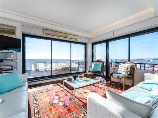 3 bedroom penthouse overlooking Lisbon