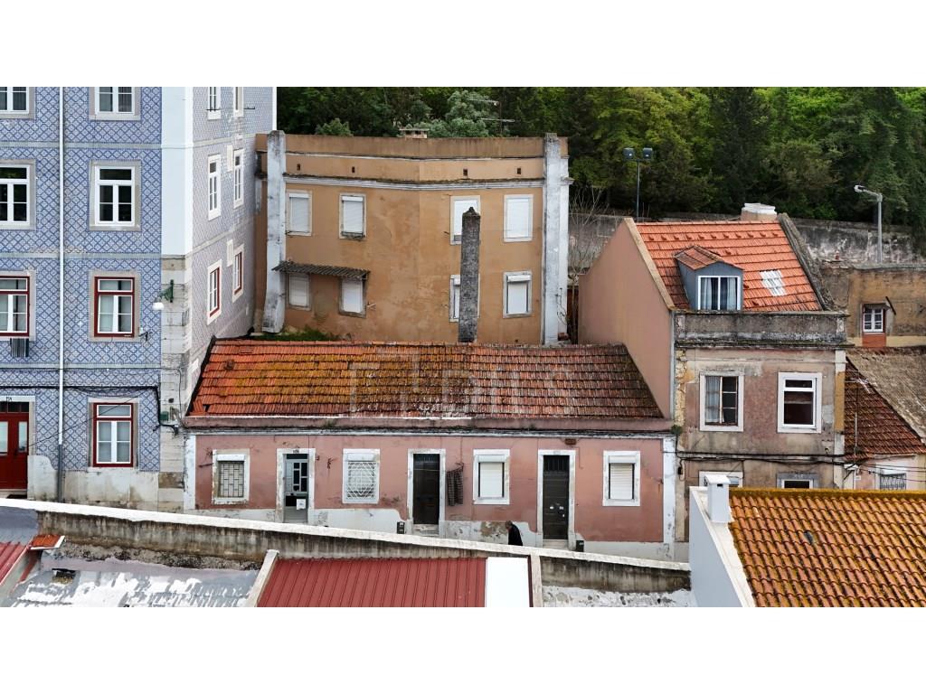Building sold with approved project in Estrela, Lisbon