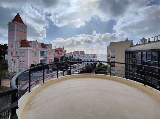 3 bedroom flat in condominium with garden and swimming pool, Cascais