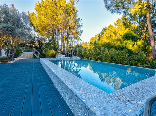 Villa de deux étages sur la côte de l'Alentejo avec avec piscine