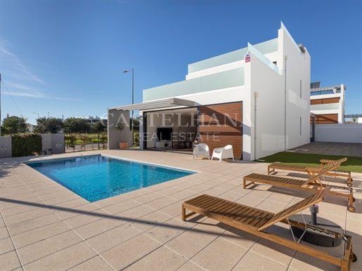 2 bedroom villa, detached, with pool and sea views, Tavira, Algarve