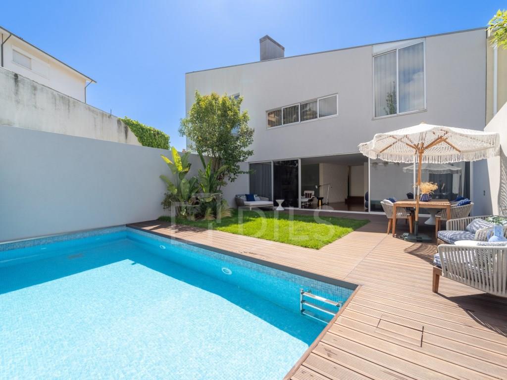 Huis 4 Slaapkamers Triplex Te Koop Porto