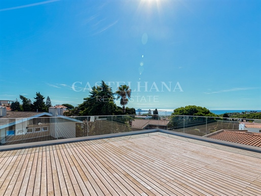 Contemporary 5 bedroom villa with pool, overlooking the Tagus River, in Restelo.